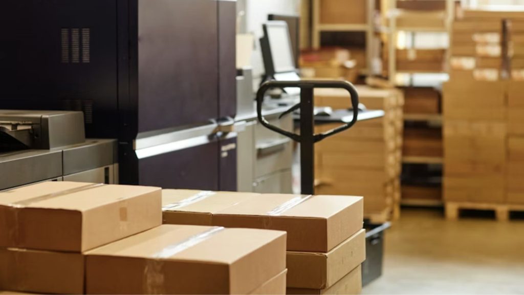 Etiquetando y acondicionando productos para Ecommerce bajo contrato de maquila en Chile